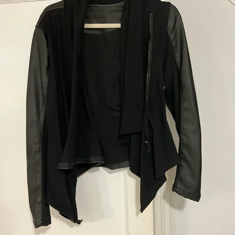 Blank NYC Black Asymmetrical Leather Sleeve Jacket - Picture 2 of 7